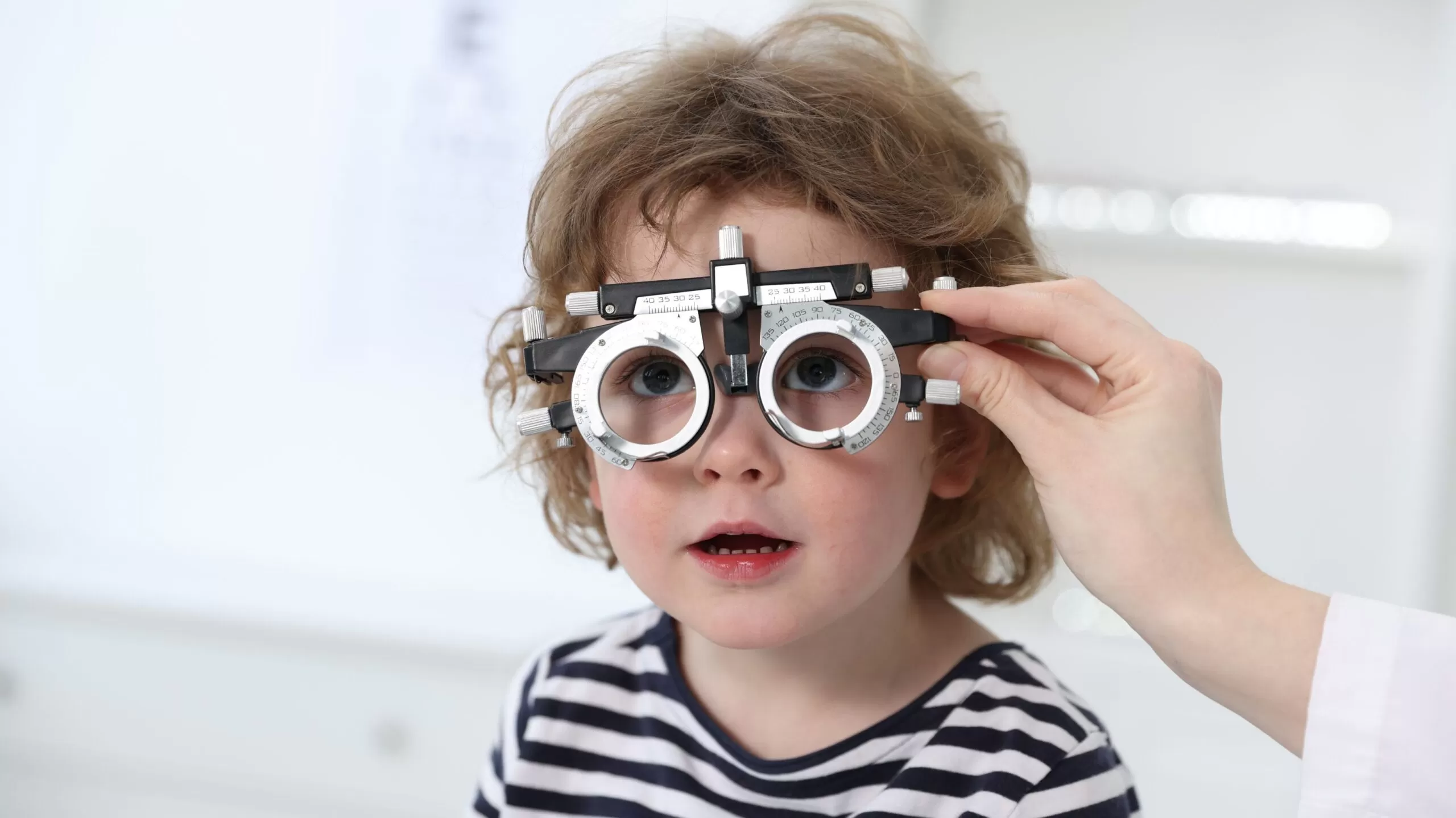 La miopía es uno de los problemas visuales más frecuentes en la infancia y su incidencia aumenta cada año.